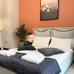 Apartamenty-wroc Center By The Bridge