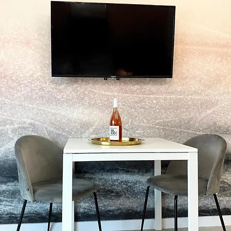 Apartamenty-wroc Center By The Bridge *