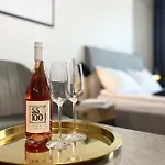 Appartamento Apartamenty-wroc Center By The Bridge *