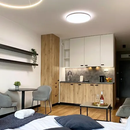 Daire Apartamenty-wroc Center By The Bridge *